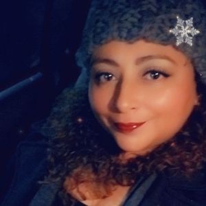 Meet your Posher, Roxana